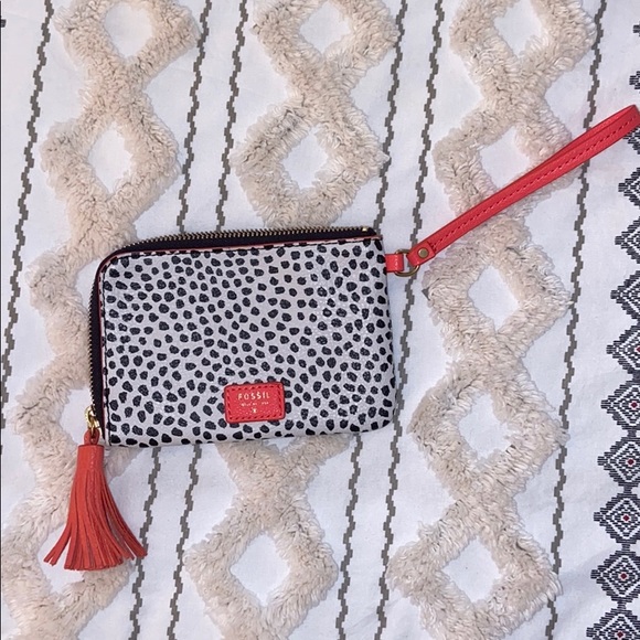 Fossil Handbags - ✨Host Pick✨ Fossil Wristlet